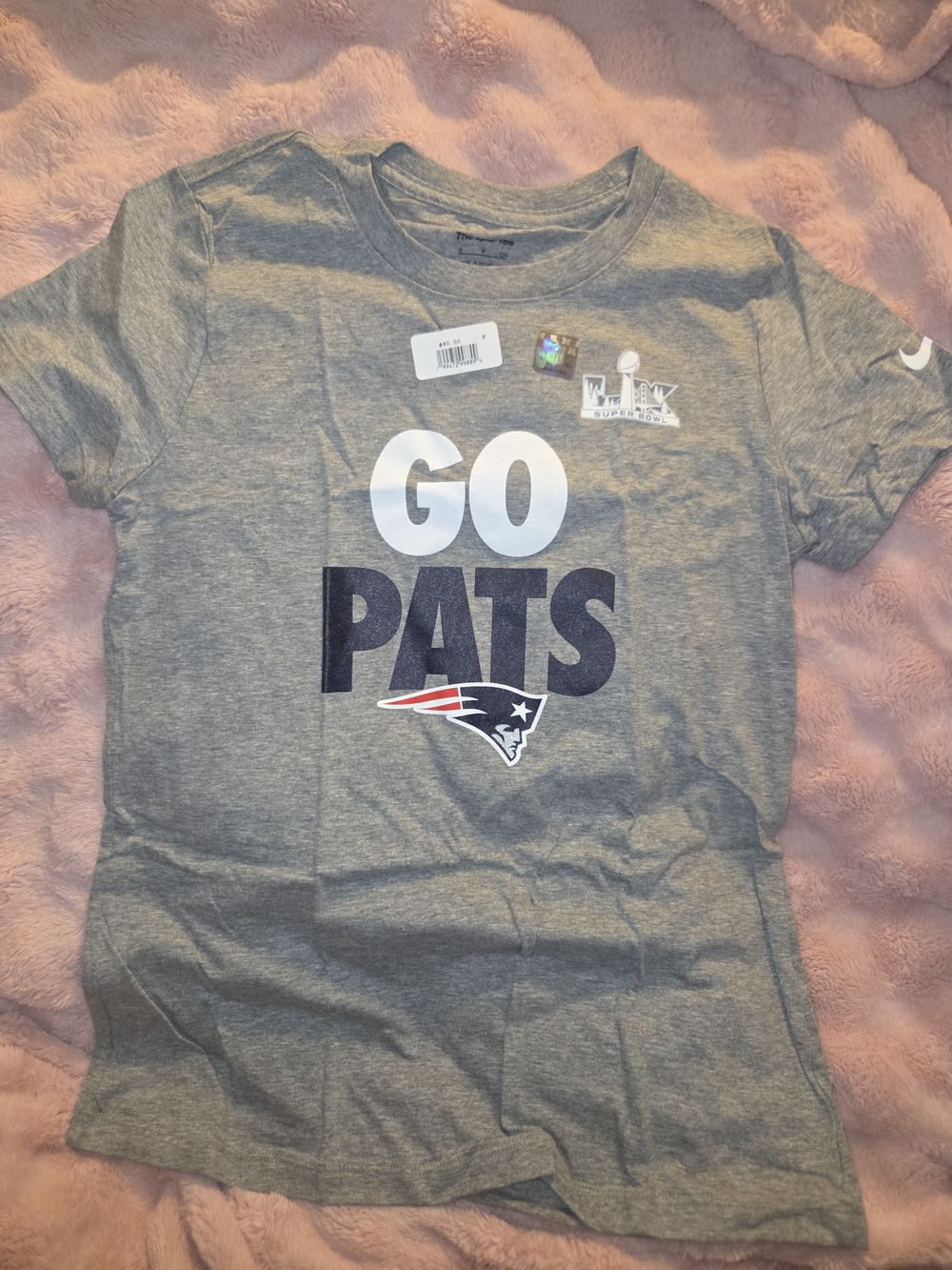 Nike Womens Size S - Grey 'Go Pats' Short-Sleeve Tee NWT